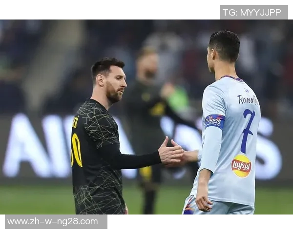 全球足坛传奇球星盘点 从梅西到C罗的巅峰岁月与成就